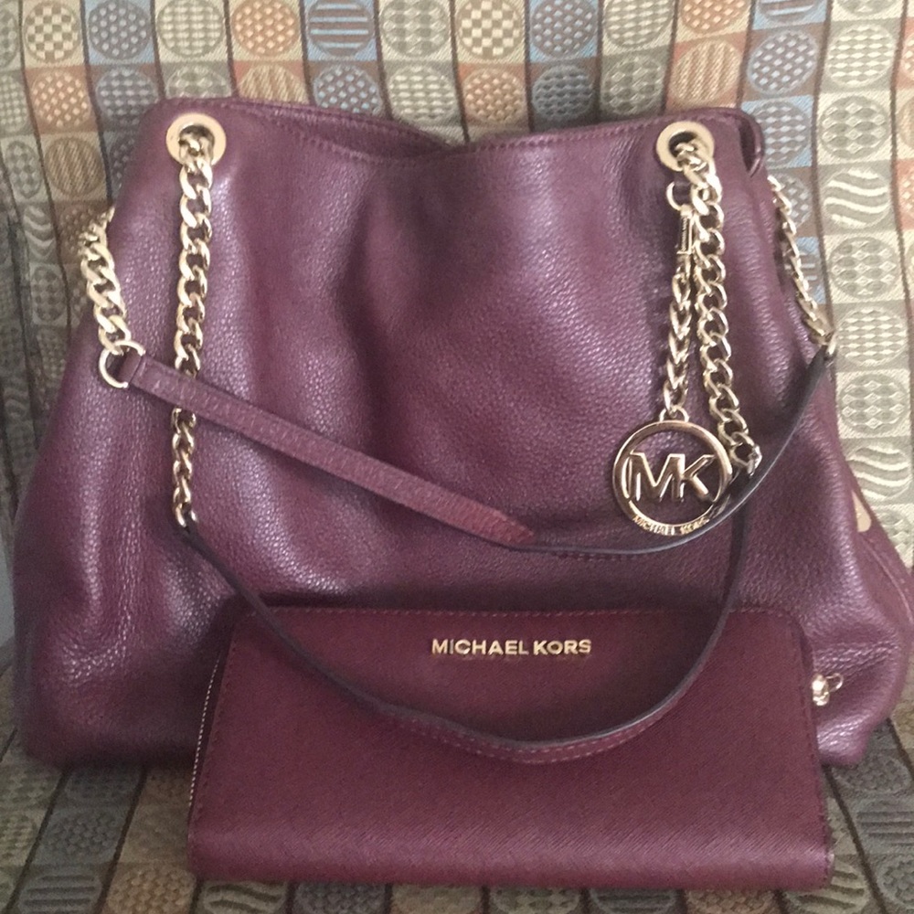 Authentic Michael Kors purse and wallet